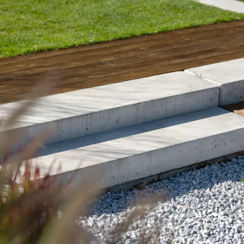 Stopnice z betonu architektonicznego