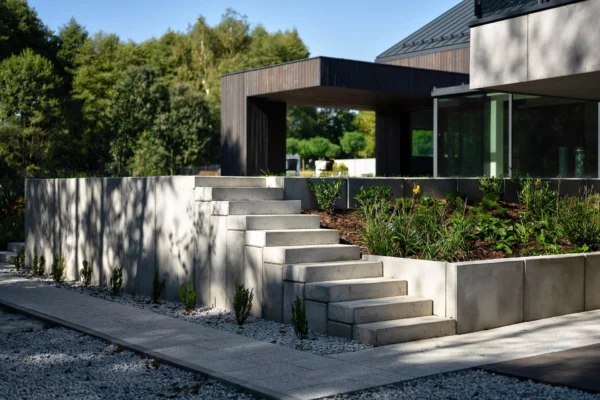 Stopnice z betonu architektonicznego