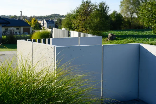 Mur ogrodzeniowy narożny - lewy - z betonu architektonicznego (100 cm szerokości)