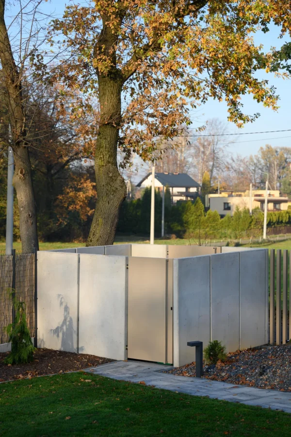 Mur ogrodzeniowy narożny z betonu architektonicznego - komplet narożników składa się z dwóch elementów (100 cm szerokości)