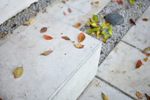 Siedzisko z betonu architektonicznego 208x50x50cm