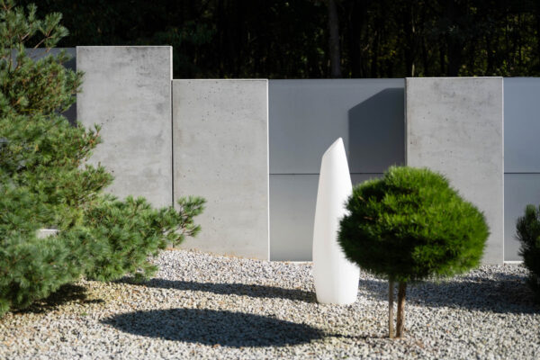 Mur ogrodzeniowy z betonu architektonicznego (100 cm szerokości)